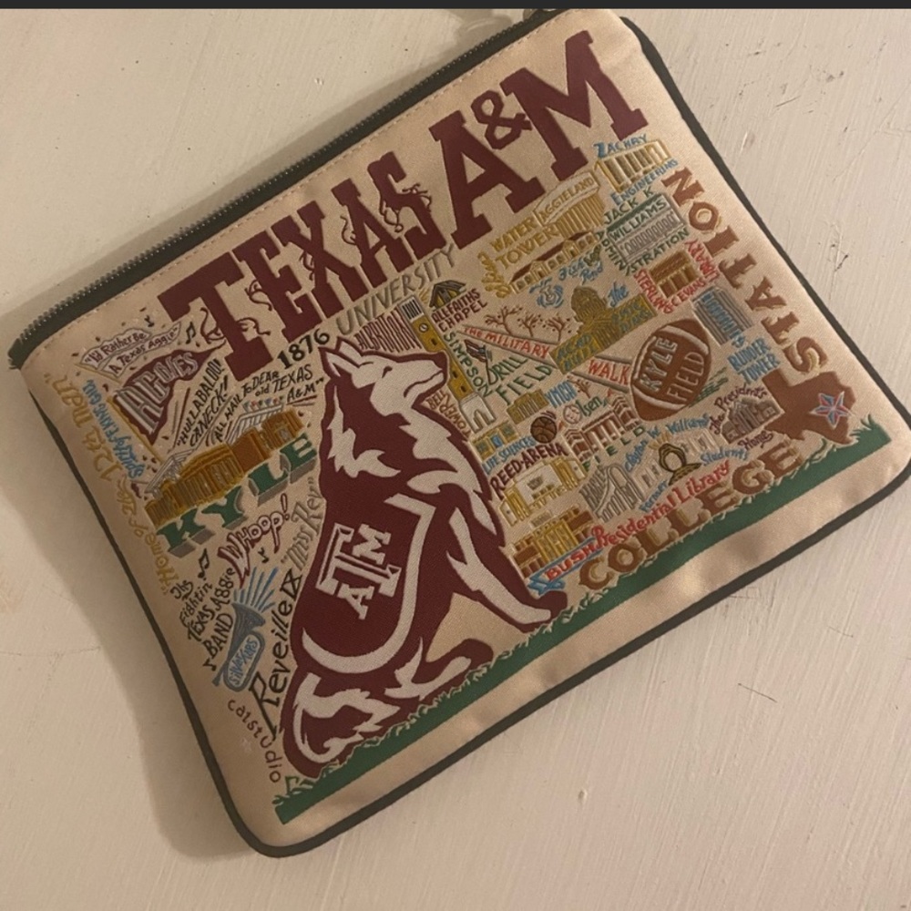 Texas A&M zip pouch
